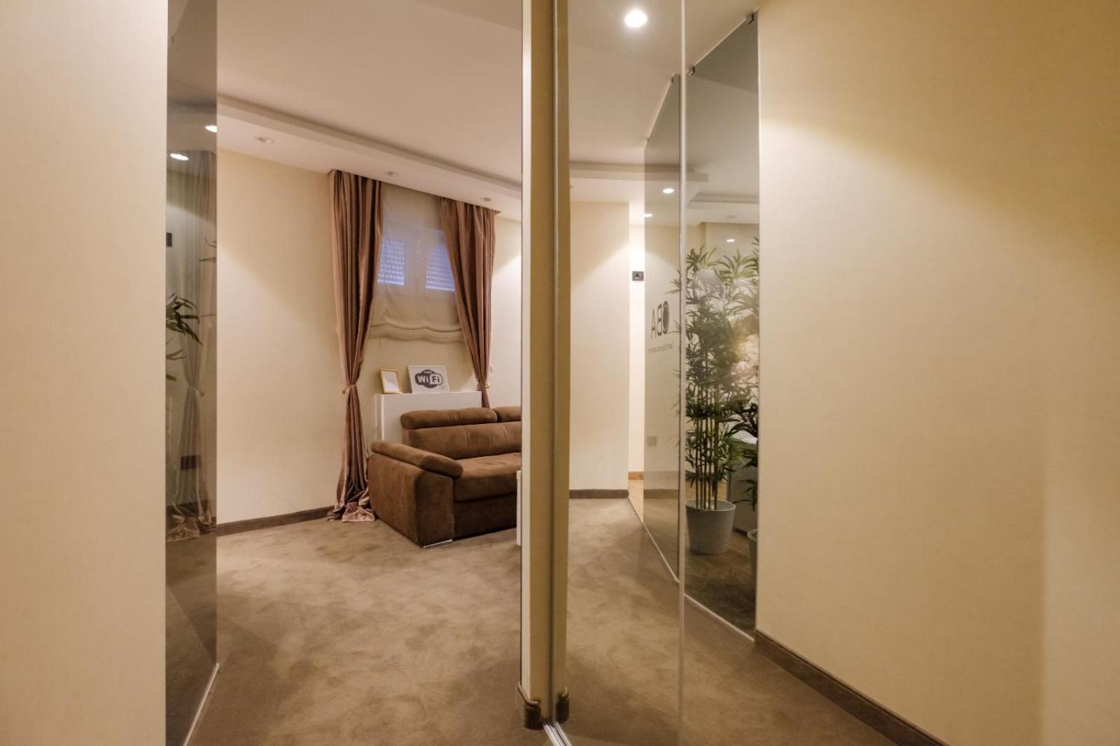 Central Business Apartments Jacuzzi Beograd Værelse billede