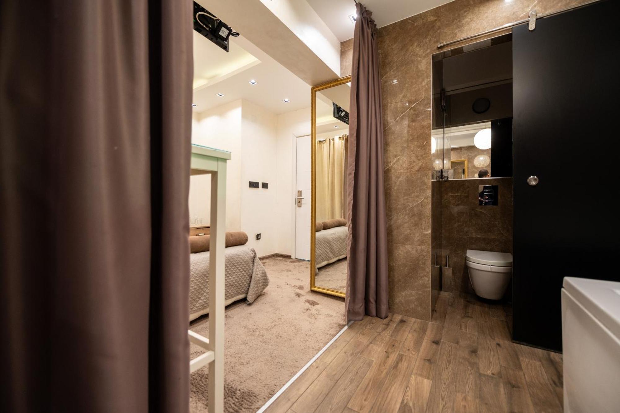 Central Business Apartments Jacuzzi Beograd Eksteriør billede