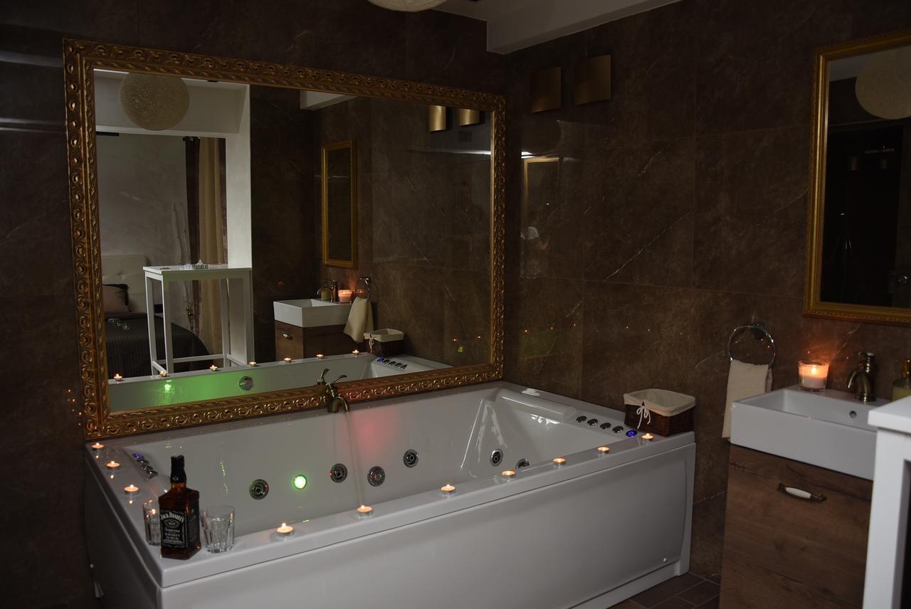 Central Business Apartments Jacuzzi Beograd Værelse billede