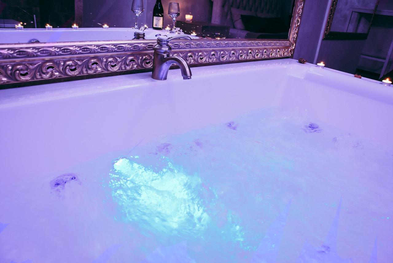 Central Business Apartments Jacuzzi Beograd Eksteriør billede