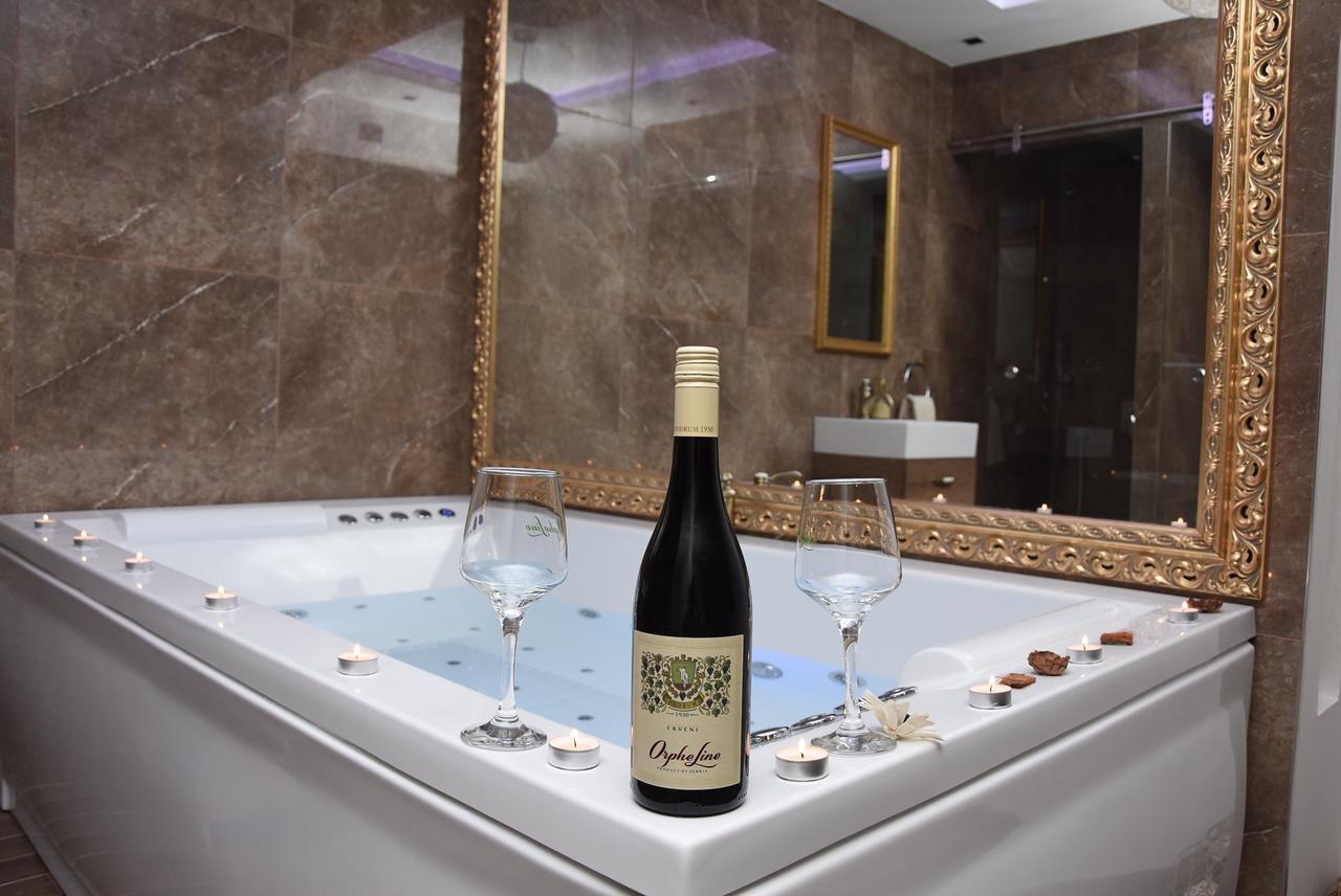 Central Business Apartments Jacuzzi Beograd Eksteriør billede