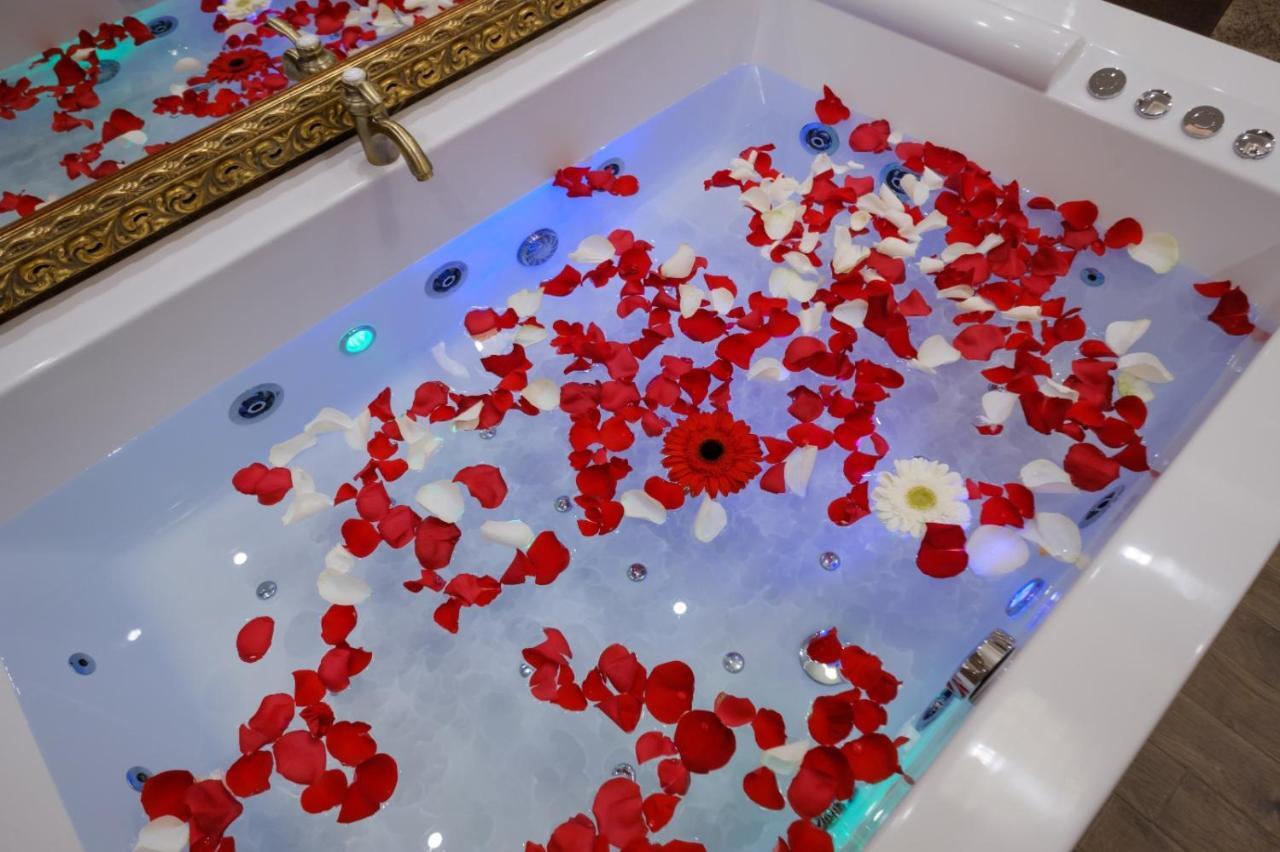 Central Business Apartments Jacuzzi Beograd Eksteriør billede